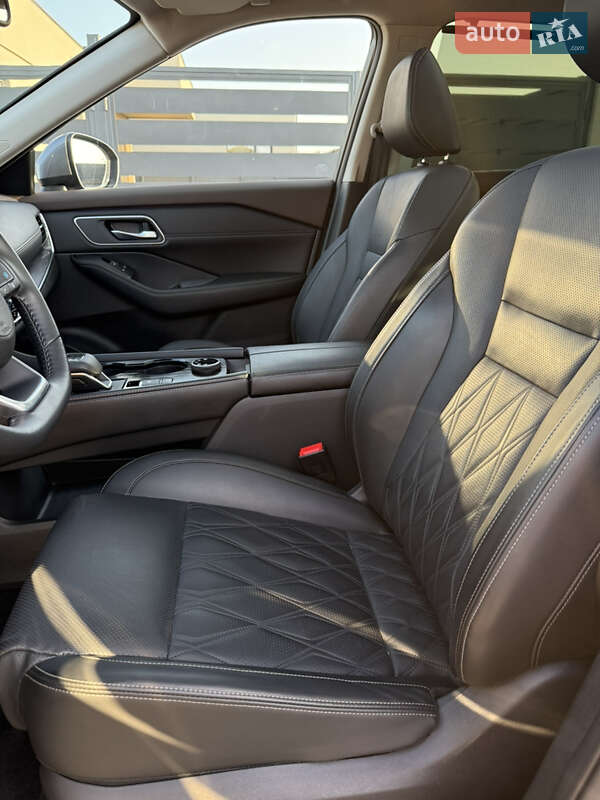 Внедорожник / Кроссовер Nissan Rogue 2023 в Днепре