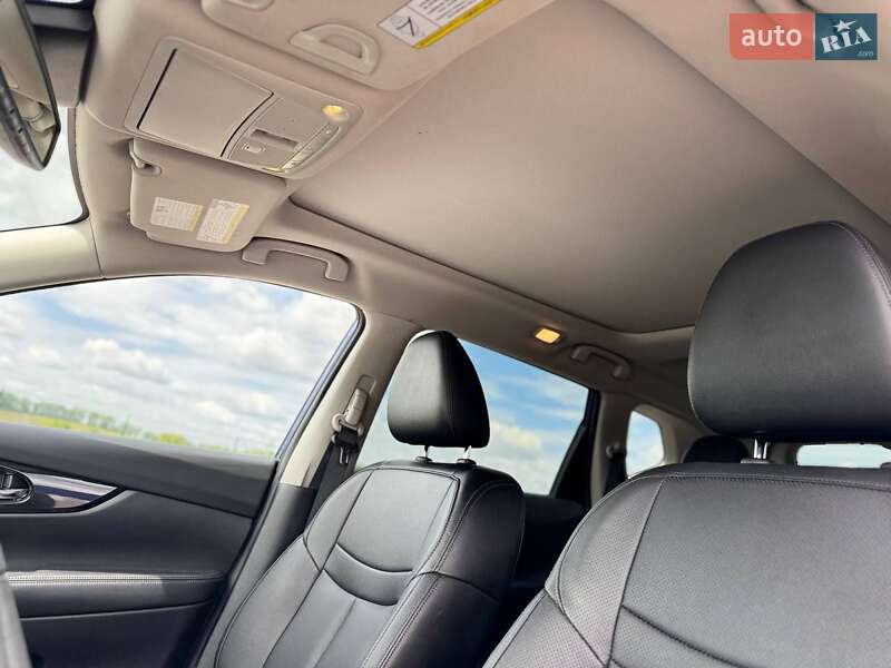 Позашляховик / Кросовер Nissan Rogue 2019 в Рівному