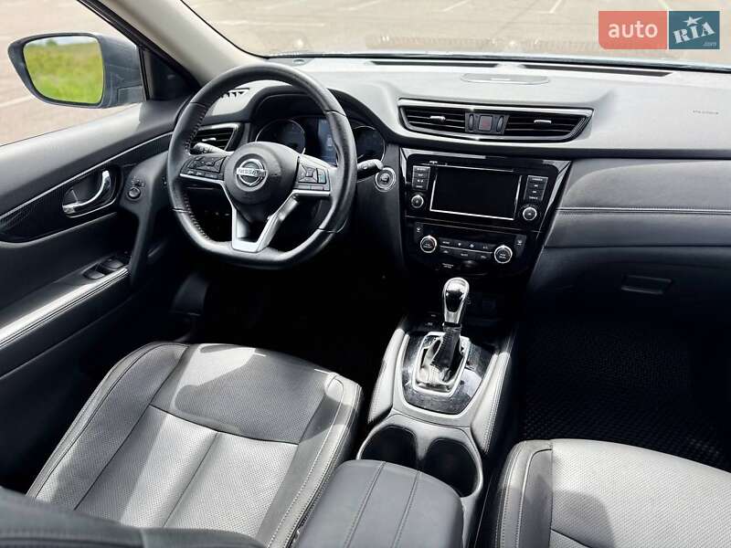 Позашляховик / Кросовер Nissan Rogue 2019 в Рівному