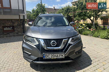 Позашляховик / Кросовер Nissan Rogue 2016 в Буську