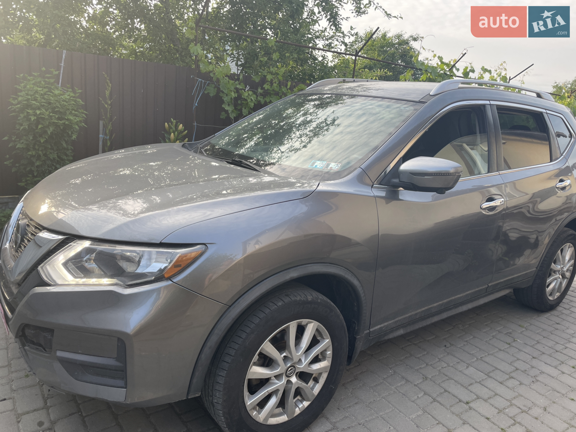 2018 Nissan Rogue - мініатюра 2