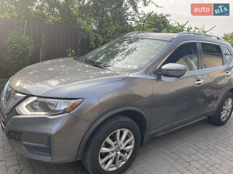 Позашляховик / Кросовер Nissan Rogue 2018 в Києві
