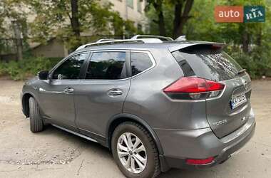 Внедорожник / Кроссовер Nissan Rogue 2018 в 