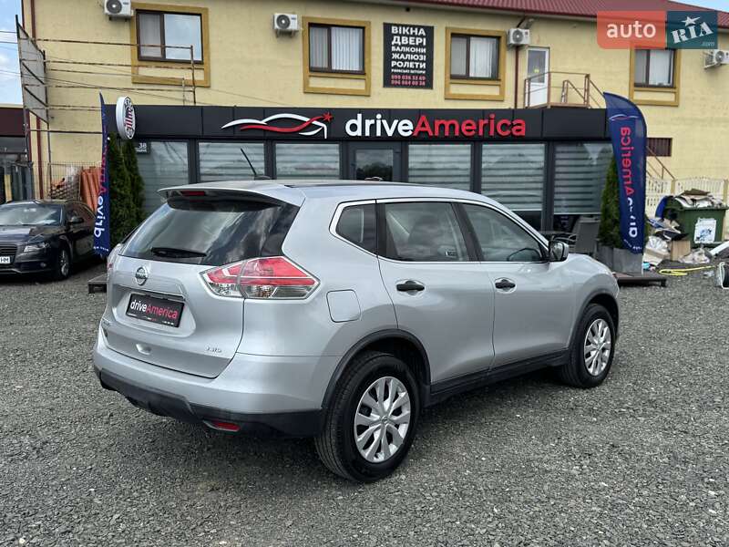 Внедорожник / Кроссовер Nissan Rogue 2015 в Луцке