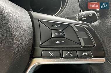 Внедорожник / Кроссовер Nissan Rogue 2016 в 