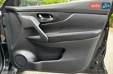 Внедорожник / Кроссовер Nissan Rogue 2016 в 