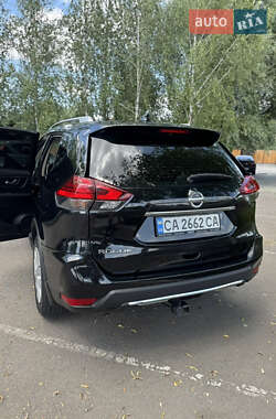 Внедорожник / Кроссовер Nissan Rogue 2016 в 