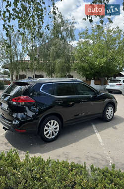 Внедорожник / Кроссовер Nissan Rogue 2016 в 