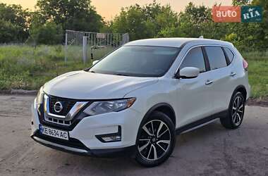 Внедорожник / Кроссовер Nissan Rogue 2016 в Першотравенске