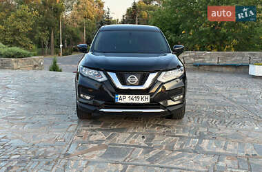Внедорожник / Кроссовер Nissan Rogue 2017 в Запорожье