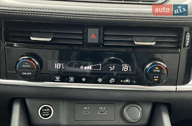 Внедорожник / Кроссовер Nissan Rogue 2020 в 