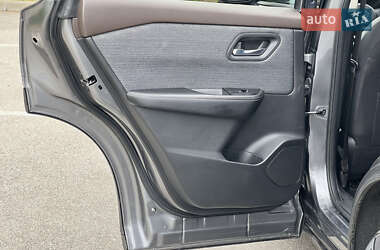 Внедорожник / Кроссовер Nissan Rogue 2020 в 