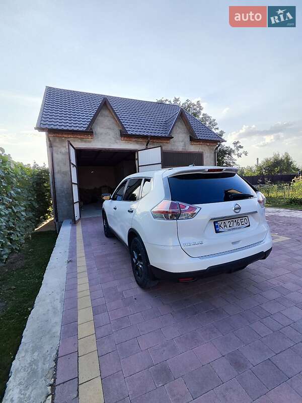 Позашляховик / Кросовер Nissan Rogue 2016 в Києві