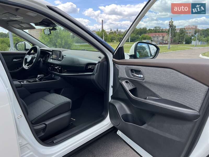Внедорожник / Кроссовер Nissan Rogue 2020 в Ровно