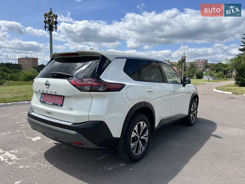 Внедорожник / Кроссовер Nissan Rogue 2020 в Ровно