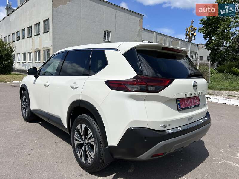 Внедорожник / Кроссовер Nissan Rogue 2020 в Ровно