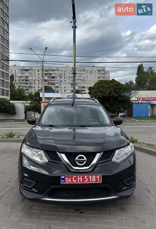 Внедорожник / Кроссовер Nissan Rogue 2016 в Харькове