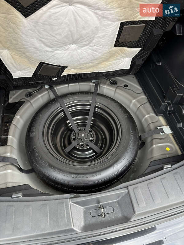 Внедорожник / Кроссовер Nissan Rogue 2016 в Харькове