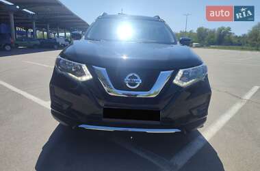 Внедорожник / Кроссовер Nissan Rogue 2017 в 