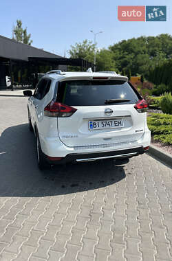 Внедорожник / Кроссовер Nissan Rogue 2017 в Кременчуге