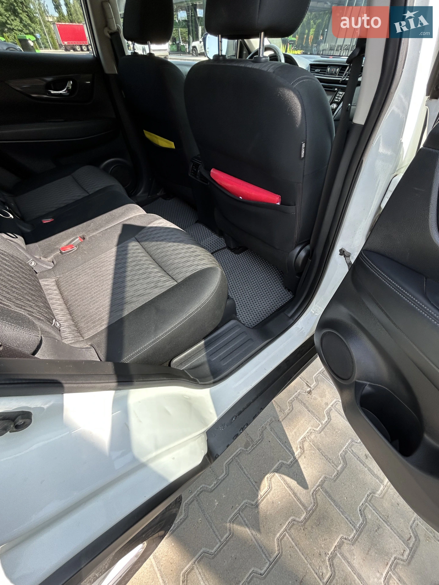 2017 Nissan Rogue - мініатюра 12