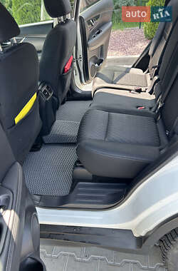 Внедорожник / Кроссовер Nissan Rogue 2017 в Кременчуге