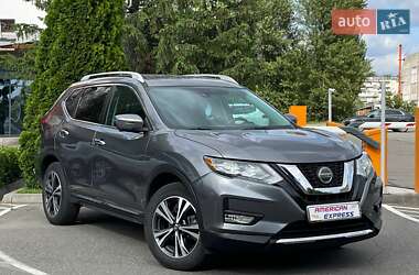 Внедорожник / Кроссовер Nissan Rogue 2017 в Киеве