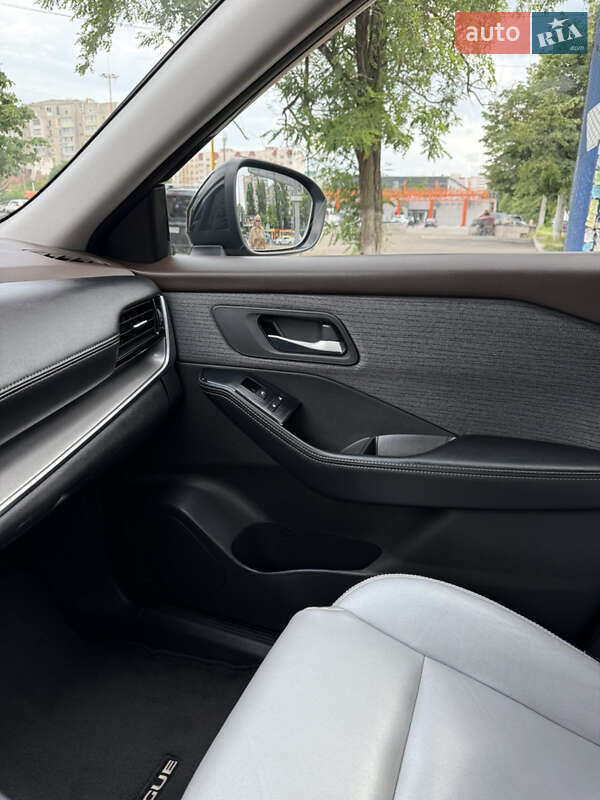 Внедорожник / Кроссовер Nissan Rogue 2021 в Одессе