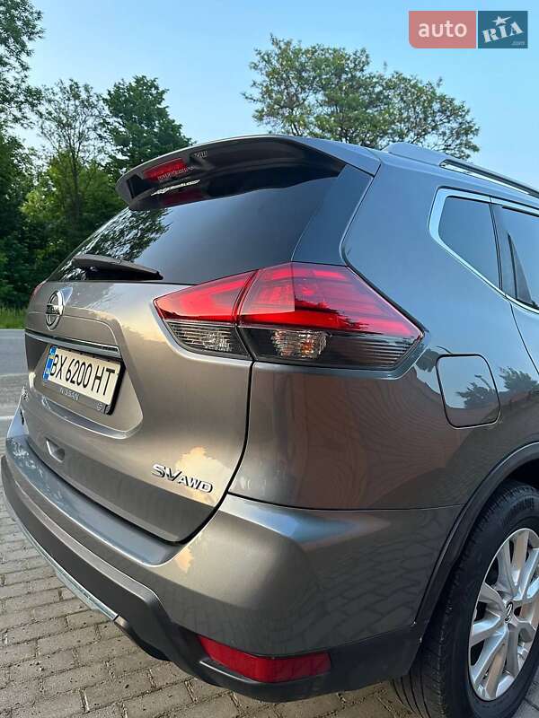 Внедорожник / Кроссовер Nissan Rogue 2016 в Хмельницком