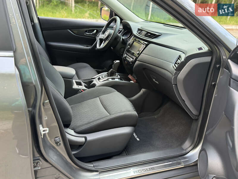 Внедорожник / Кроссовер Nissan Rogue 2019 в Полтаве