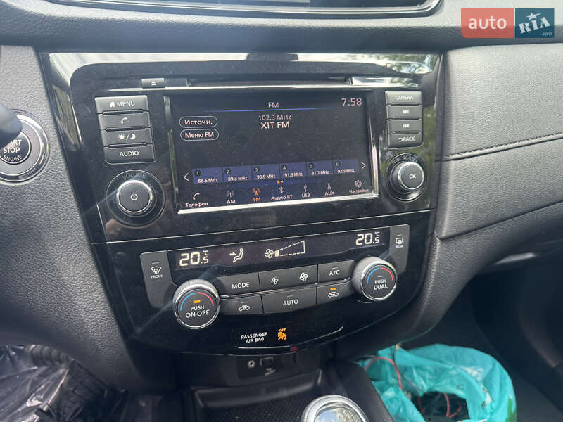 Внедорожник / Кроссовер Nissan Rogue 2019 в Полтаве