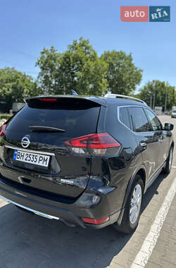 Внедорожник / Кроссовер Nissan Rogue 2019 в 