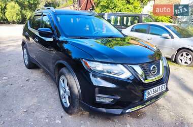 Внедорожник / Кроссовер Nissan Rogue 2016 в Тернополе