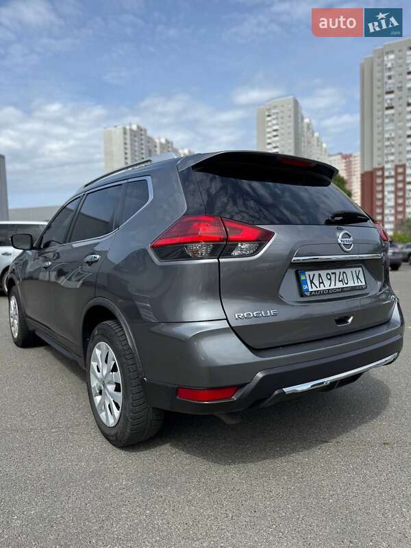 Позашляховик / Кросовер Nissan Rogue 2017 в Києві