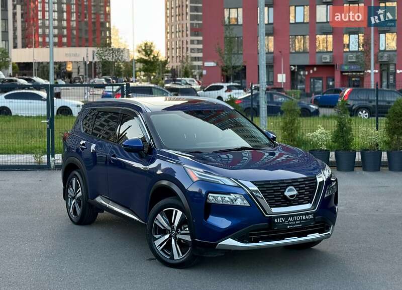 Внедорожник / Кроссовер Nissan Rogue 2023 в Киеве