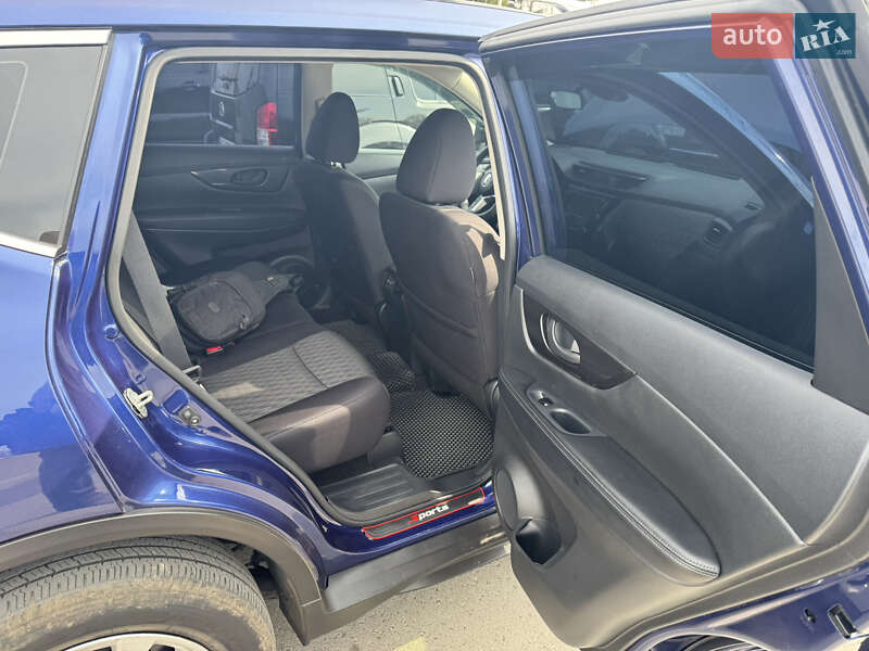 Позашляховик / Кросовер Nissan Rogue 2020 в Дрогобичі