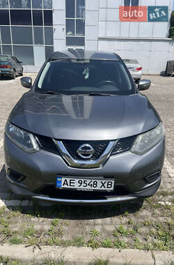 Внедорожник / Кроссовер Nissan Rogue 2015 в Кривом Роге