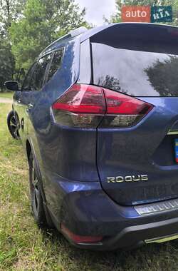 Внедорожник / Кроссовер Nissan Rogue 2020 в 