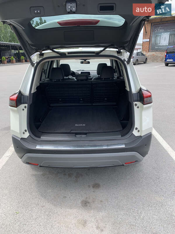 Позашляховик / Кросовер Nissan Rogue 2021 в Чернігові