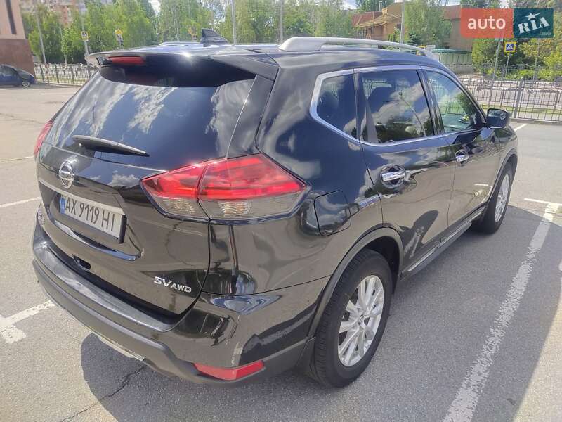 Внедорожник / Кроссовер Nissan Rogue 2016 в Харькове