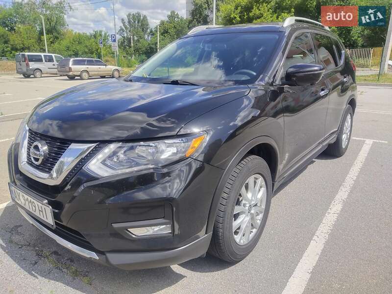 Внедорожник / Кроссовер Nissan Rogue 2016 в Харькове