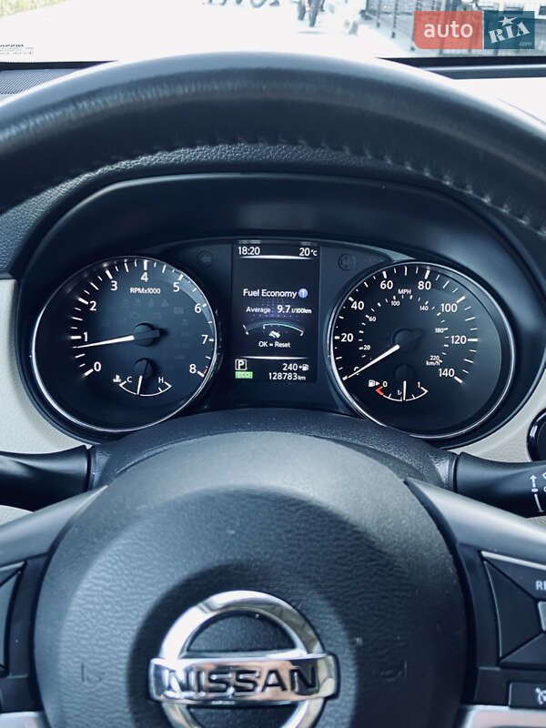 Позашляховик / Кросовер Nissan Rogue 2017 в Хмельницькому