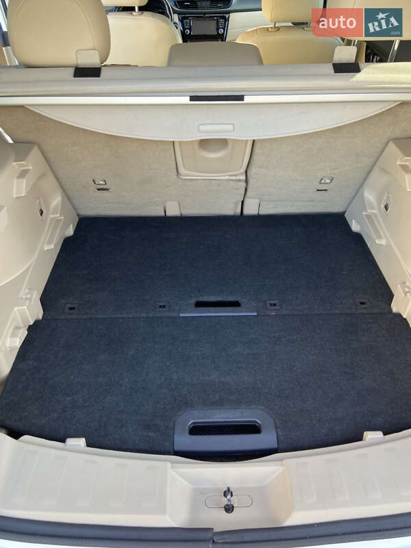 Позашляховик / Кросовер Nissan Rogue 2017 в Хмельницькому