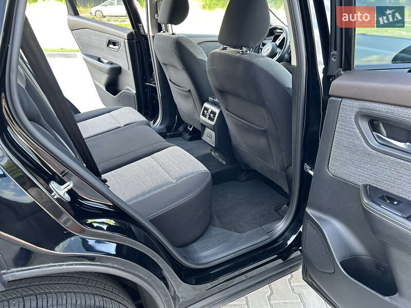 Позашляховик / Кросовер Nissan Rogue 2020 в Рівному
