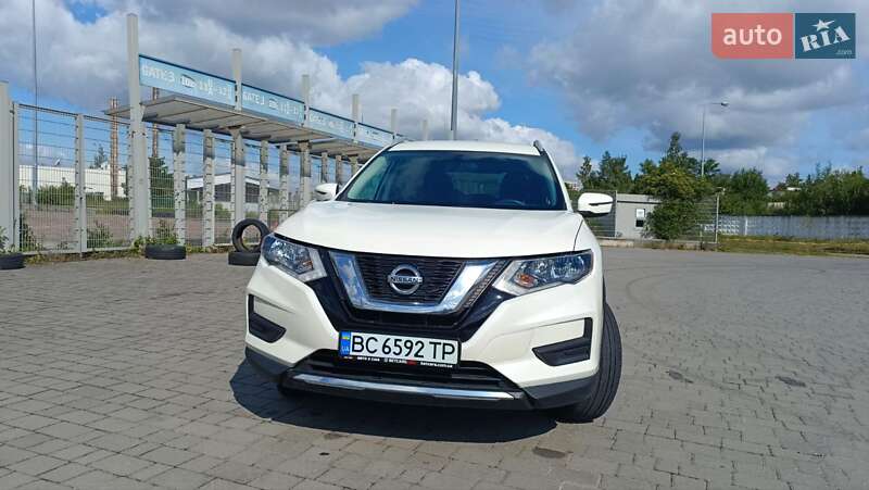 Позашляховик / Кросовер Nissan Rogue 2017 в Львові