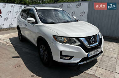 Внедорожник / Кроссовер Nissan Rogue 2016 в 