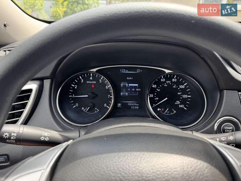 Внедорожник / Кроссовер Nissan Rogue 2016 в Днепре