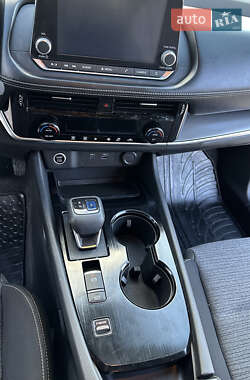 Внедорожник / Кроссовер Nissan Rogue 2021 в Львове