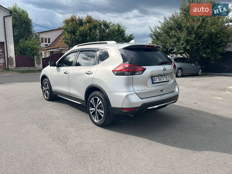 Позашляховик / Кросовер Nissan Rogue 2020 в Рокитному