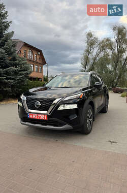 Позашляховик / Кросовер Nissan Rogue 2021 в Черкасах